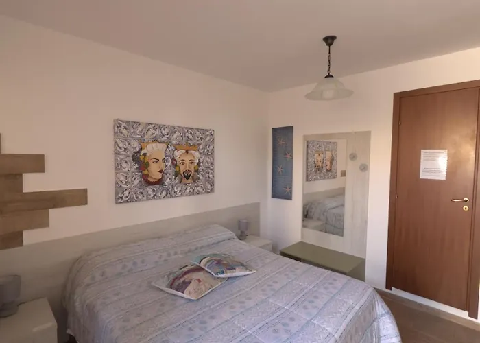 Mareblu B تْشيفالو