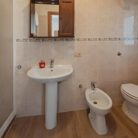 Mareblu Oda ve Kahvaltı Cefalù