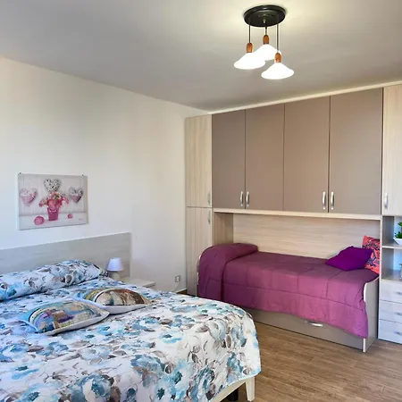 Mareblu Oda ve Kahvaltı 3*