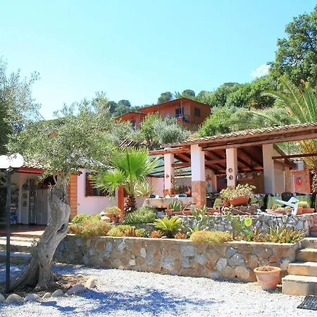 Mareblu Oda ve Kahvaltı 3*